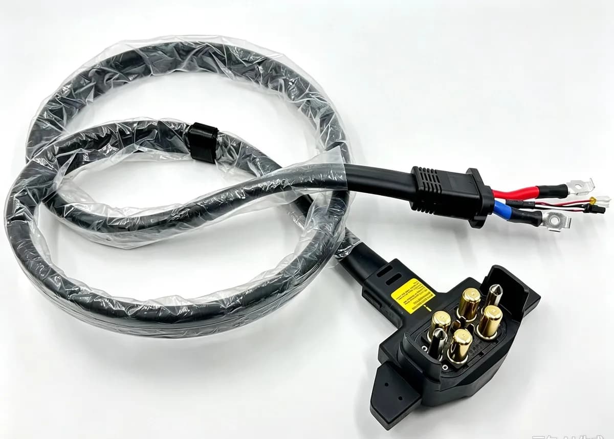 TBD-T100-GCABLE-001 Generator Battery Charging Cable for DJI Agras T100